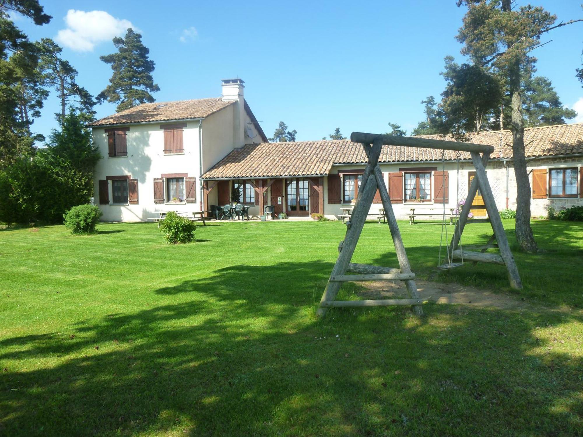 Auberge Les Volpilieres Ruynes-en-Margeride Dış mekan fotoğraf