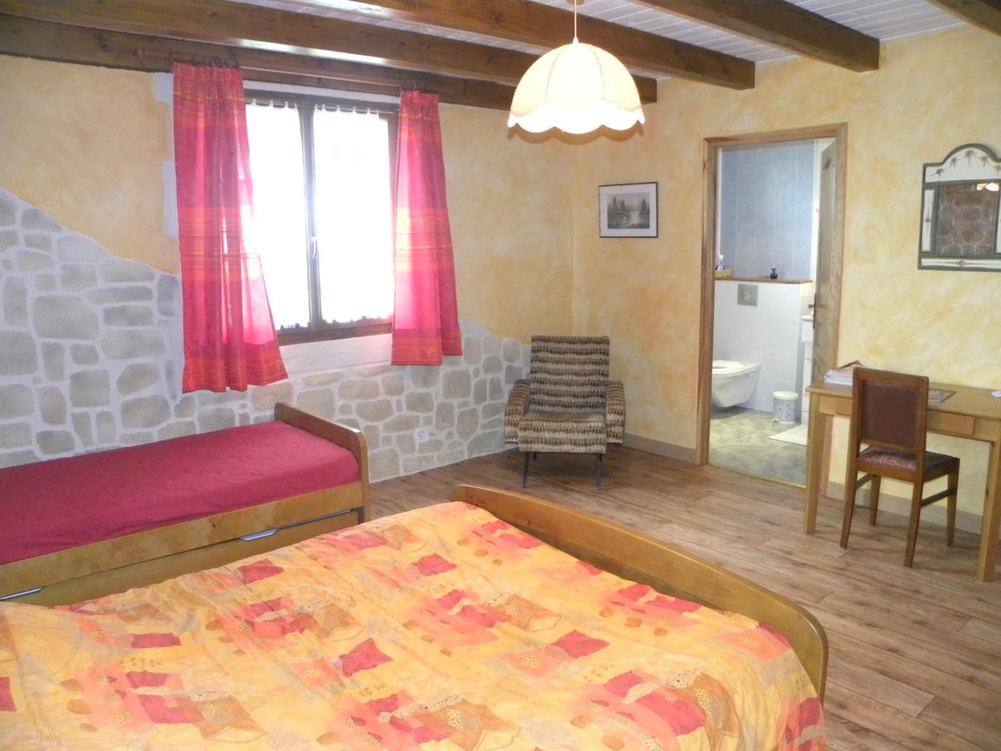 Auberge Les Volpilieres Ruynes-en-Margeride Dış mekan fotoğraf