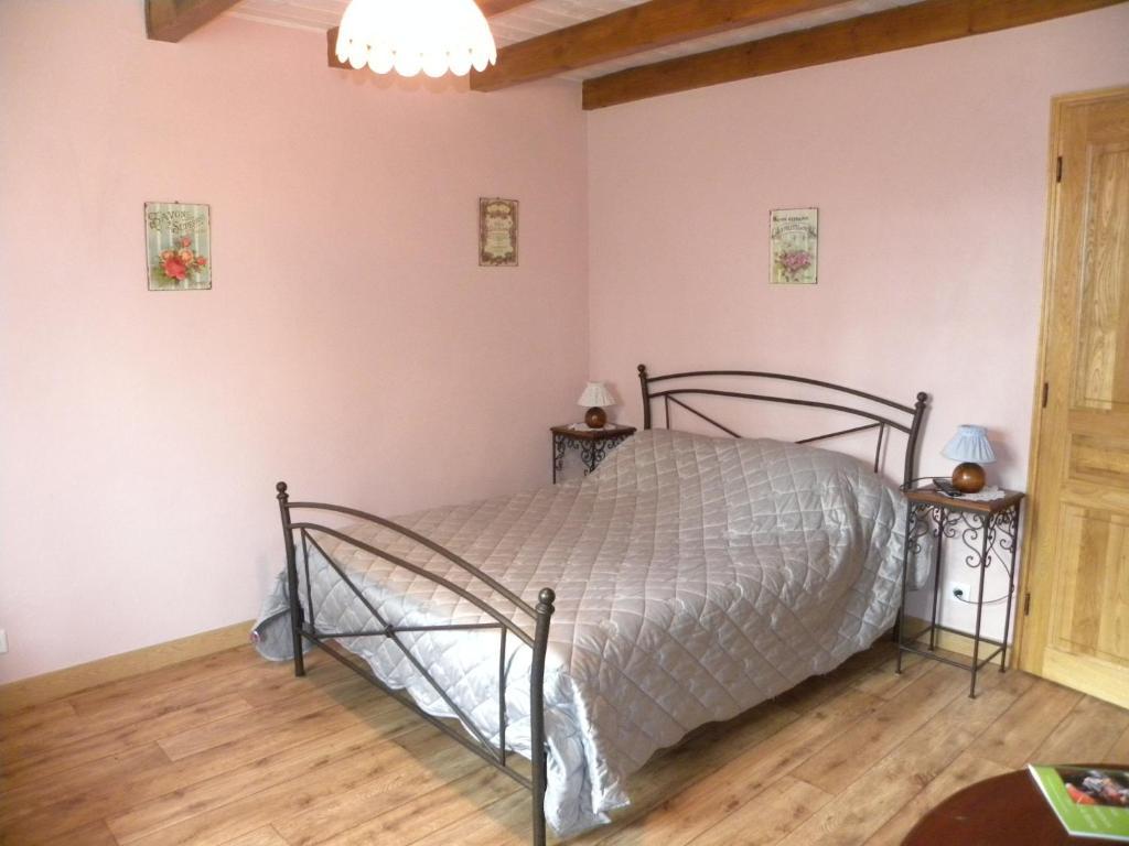 Auberge Les Volpilieres Ruynes-en-Margeride Oda fotoğraf